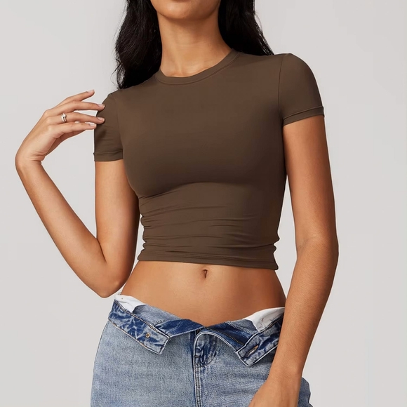 Pedigree SW | Evo-Dry BabyTee Crop Top - Brown - Picture 1 of 5